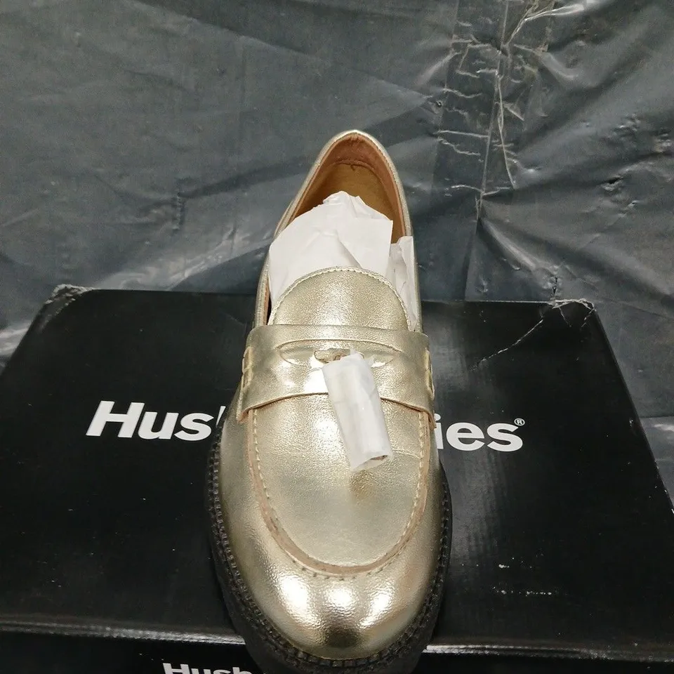 BOXED PAIR OF HUSH PUPPIES GINNY LOAFER - UK SIZE 5