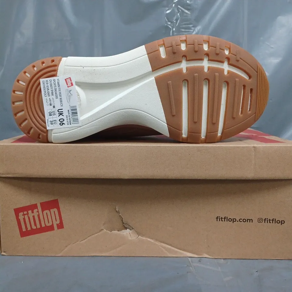 BOXED PAIR OF FITFLOP VITAMIN SPORTS SNEAKERS IN DUSKY PINK SIZE UK 6
