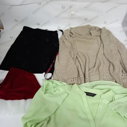 BOX OF APPROXIMATELY 25 ASSORTED CLOTHING ITEMS TO INCUDE - SKIRT, JUMPERS , T-SHIRTS , TROUSERS,ECT