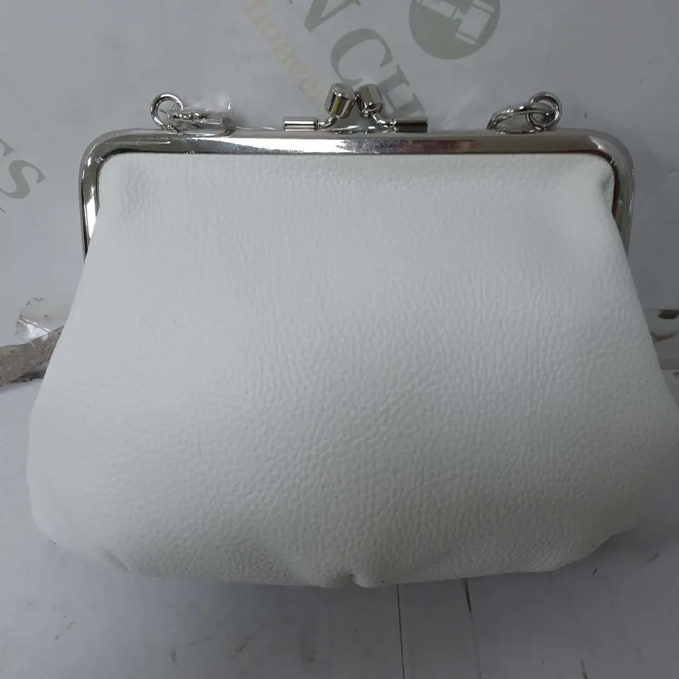 VIVIENNE WESTWOOD PURSE BAG IN WHITE
