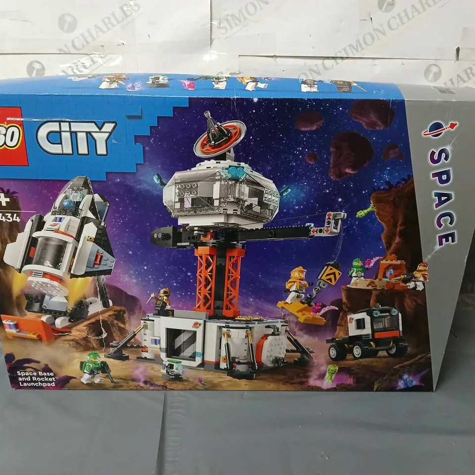 LEGO CITY SPACE BASE AND ROCKET LAUNCHPAD 60434