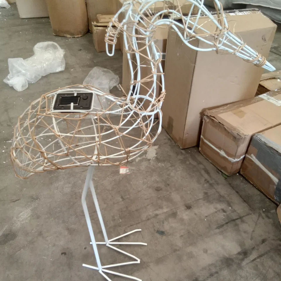 BOXED WIRE LED HERON FIGURE