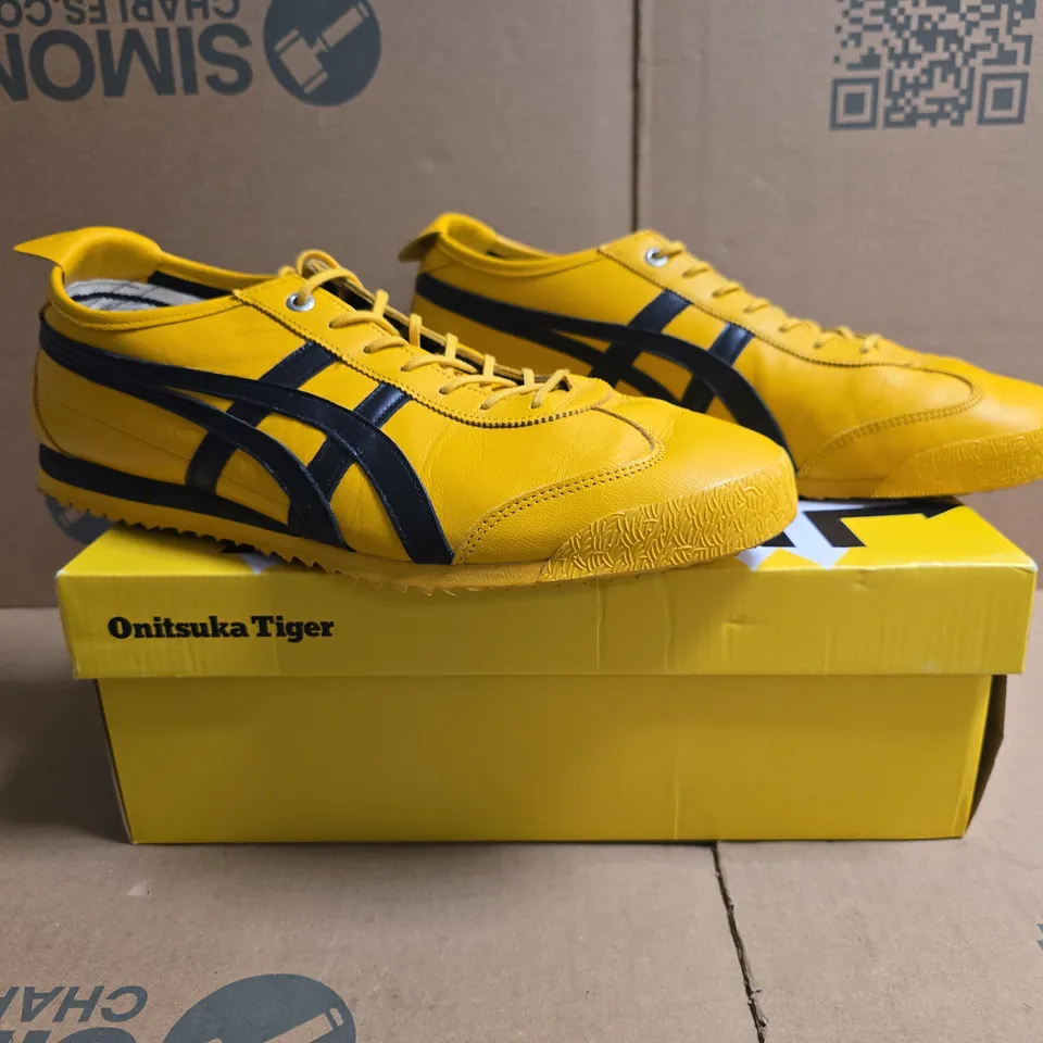 BOXED PAIR OF ONITSUKA TIGER MEXICO 66 SD TRAINERS IN YELLOW/BLACK SIZE UK 10.5