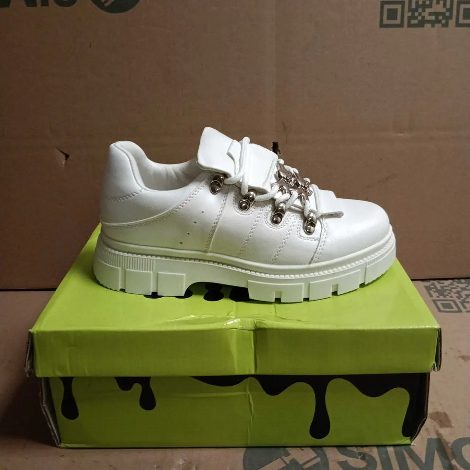 KOI KIDZ LIL RIMO CORE TRAINERS WHITE SIZE 2