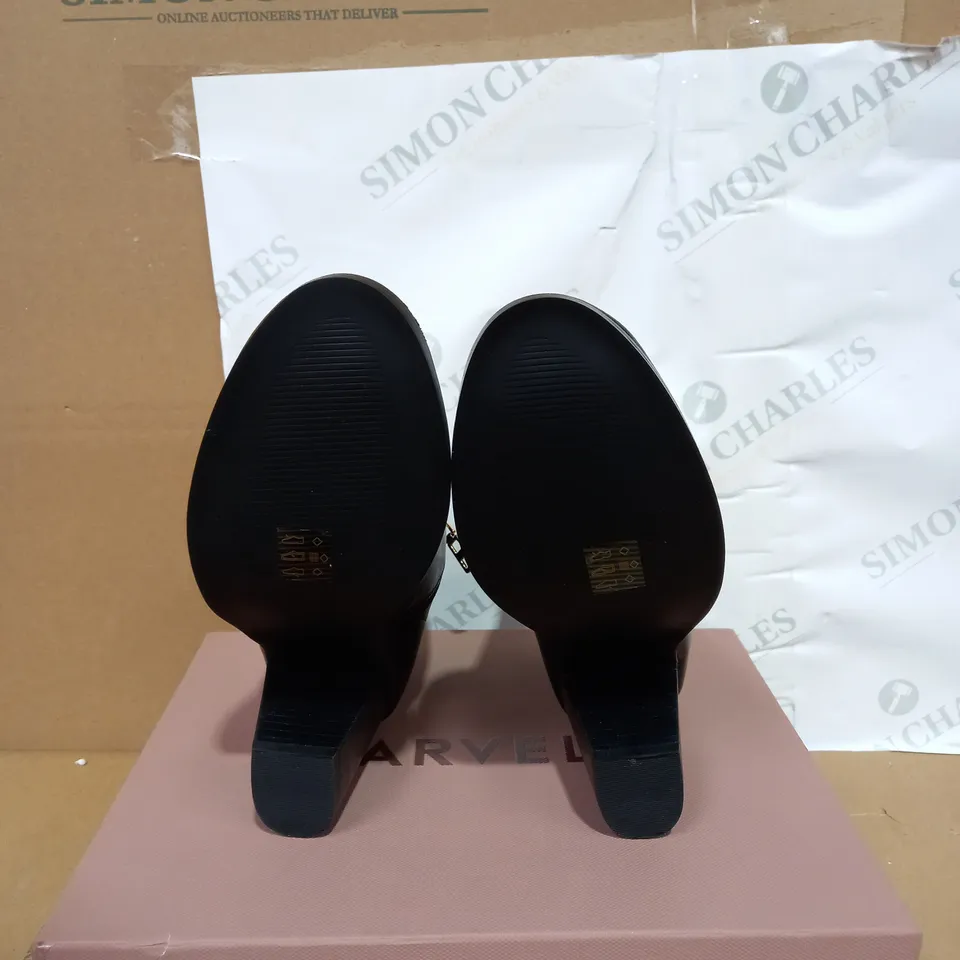 PAIR OF BOXED CARVELA BLACK SYNTHETIC ANKLE BOOTS SIZE 37