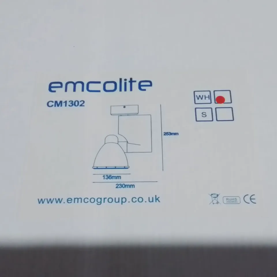 PALLET CONTAINING 12 4-PACK BOXES OF EMCOLITE LIGHTING ITEMS 