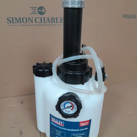 SEALEY BRAKE AND CLUTCH BLEEDING SYSTEM 