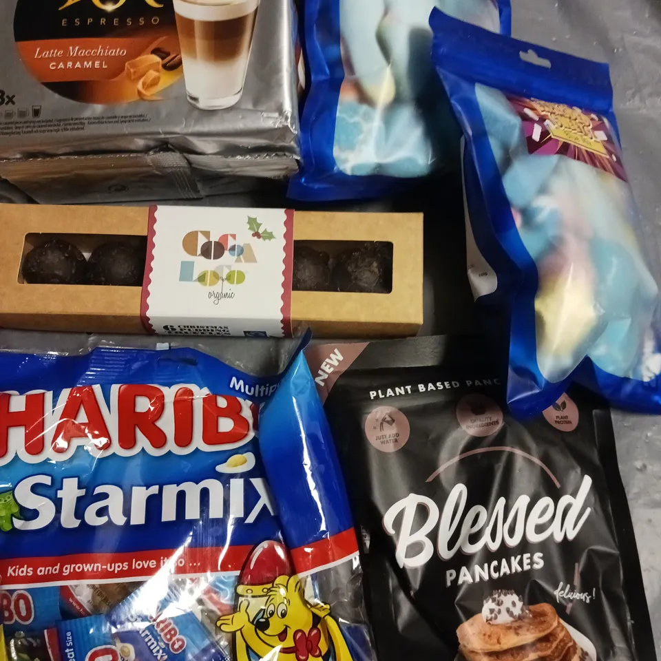 LOT OF 14 ASSORTED FOOD ITEMS TO INCLUDE TASSIMO COFFEES, CHIA SEEDS AND BLUEBERRY POWDER