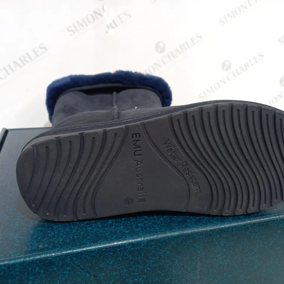 EMU AUSTRALIA "STINGER HI" WATER RESISTANT BOOTS - UK SIZE 6 BLUE 