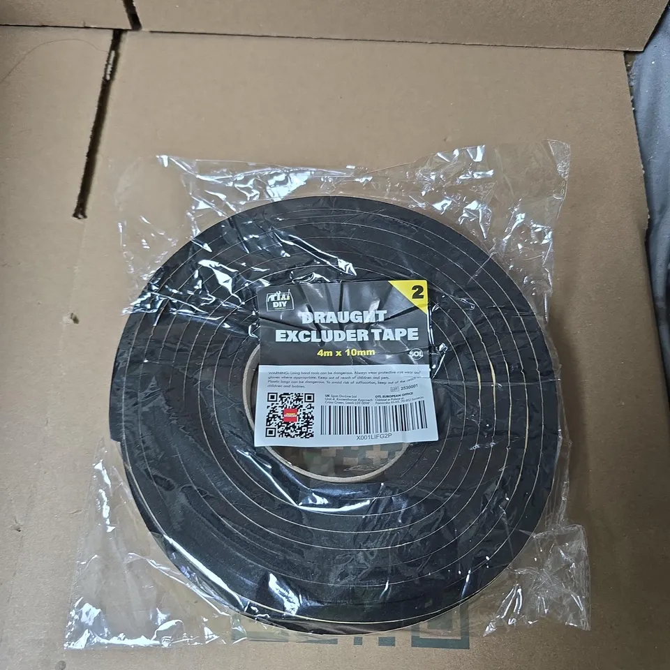 TOTE OF APPROXIMATELY 9 ASSORTED ITEMS TO INCLUDE: DROUGHT EXCLUDER TAPE 