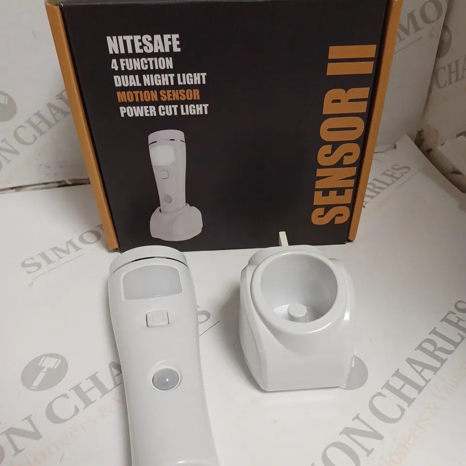 BOXED NITESAFE SENSOR II POWER CUT LIGHT