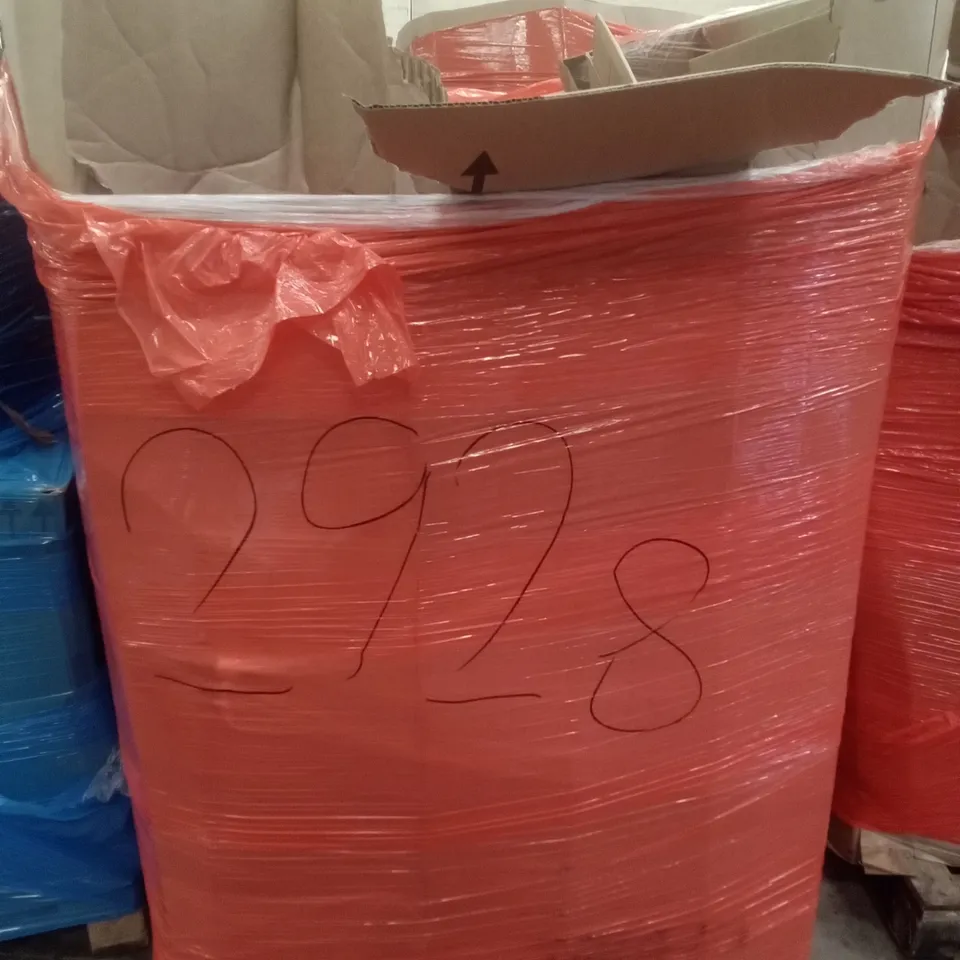 PALLET OF ASSORTED ITEMS INCLUDING YUDA METAL BED FRAME, SHOWER CADDY, DOOR MAT, TIRE RIMS, A DRAGON REALM BOOK 