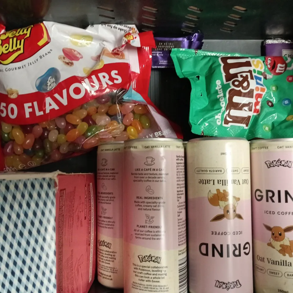 APPROXIMATELY 10 ASSORTED FOOD AND DRINK ITEMS TO INCLUDE BIO & ME, NATURE VALLEY, ETC