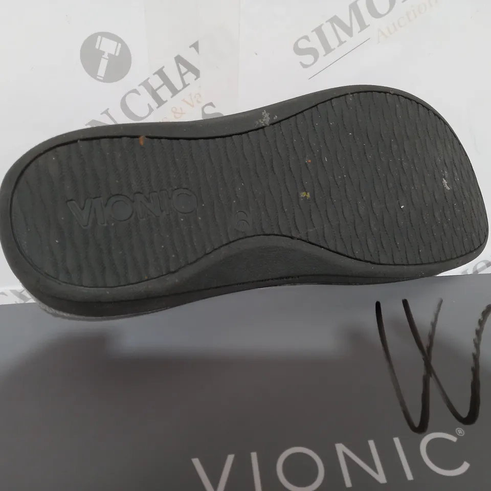VIONIC INDULGE RELAX GREY SLIPPERS UK SIZE 5
