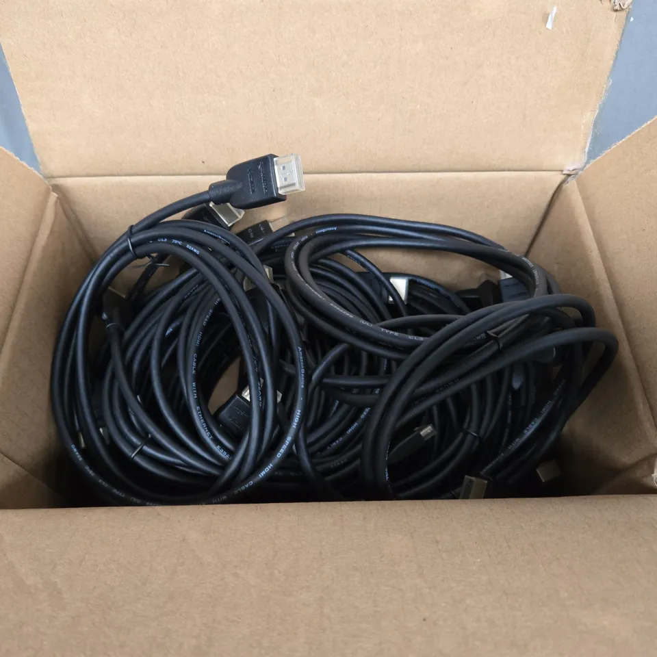 LARGE QUANTITY OF HIGH SPEED HDMI CABLES