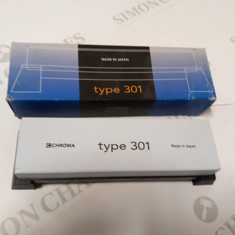 BRAND NEW CHROMA JAPANESSE WHETSTONE GRIT 800 P11 TYPE 301 WITH GIFT BOX - DESIGNED BY F.A PORSCHE