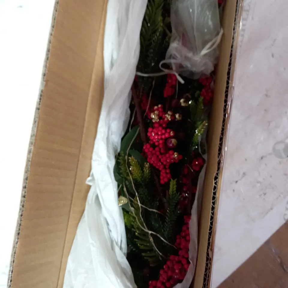 HOME REFLECTIONS 135CM PRELIT BERRY GARLAND RED