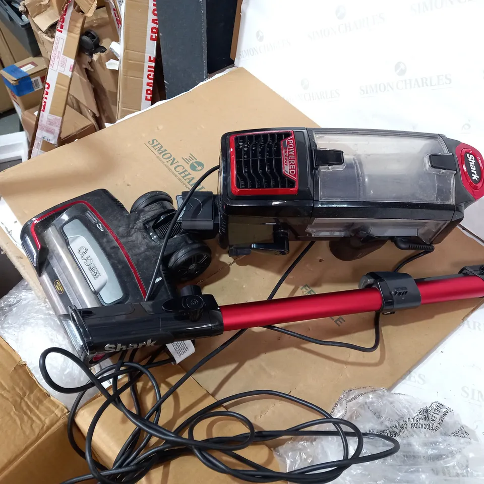 SHARK UPRIGHT VACUUM CLEANER 