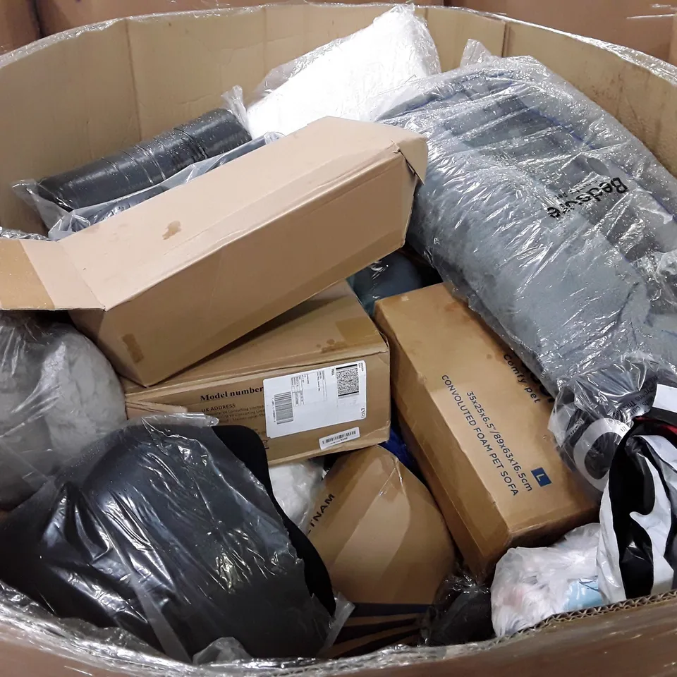 PALLET CONTAINING ASSORTED PILLOWS & CUSHIONS INCLUDING MEMORY FOAM CERVICAL PILLOW, PENGUIN NECK PILLOW, CONVOLUTED FOAM PET SOFA, NOFFA PILLOW, LUXURY HOTEL PILLOW 