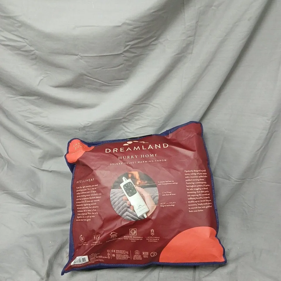 DREAMLAND HURRY HOME DELUXE VELVET WARMING THROW