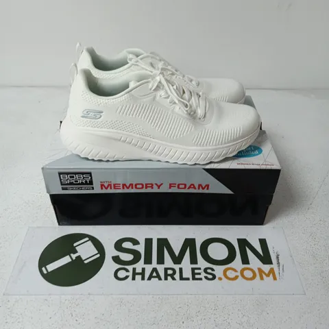 BOXED PAIR OF SKECHERS BOBS SPORT TRAINERS IN WHITE - UK 6