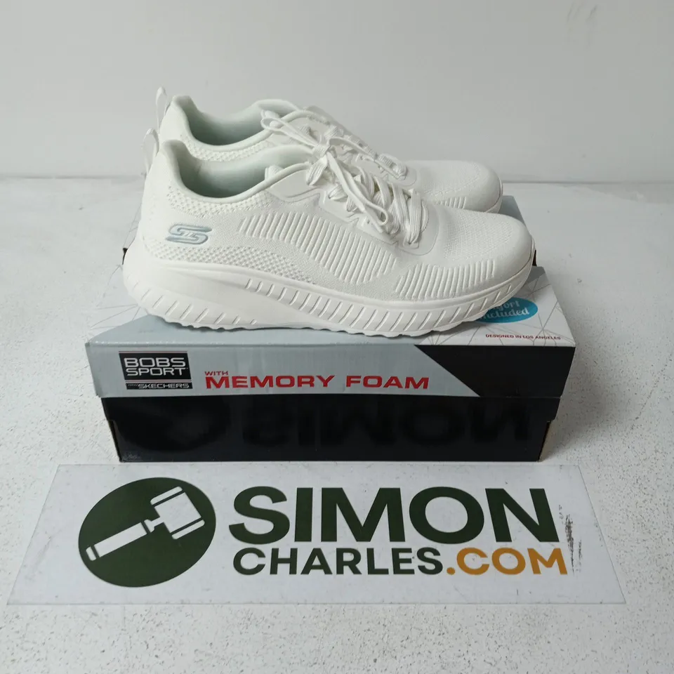 BOXED PAIR OF SKECHERS BOBS SPORT TRAINERS IN WHITE - UK 6