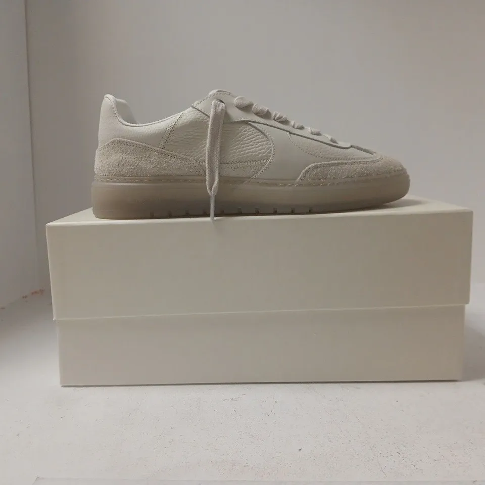 BOXED PAIR OF REPRESENT TRAINERS IN VINTAGE WHITE SIZE UK 7