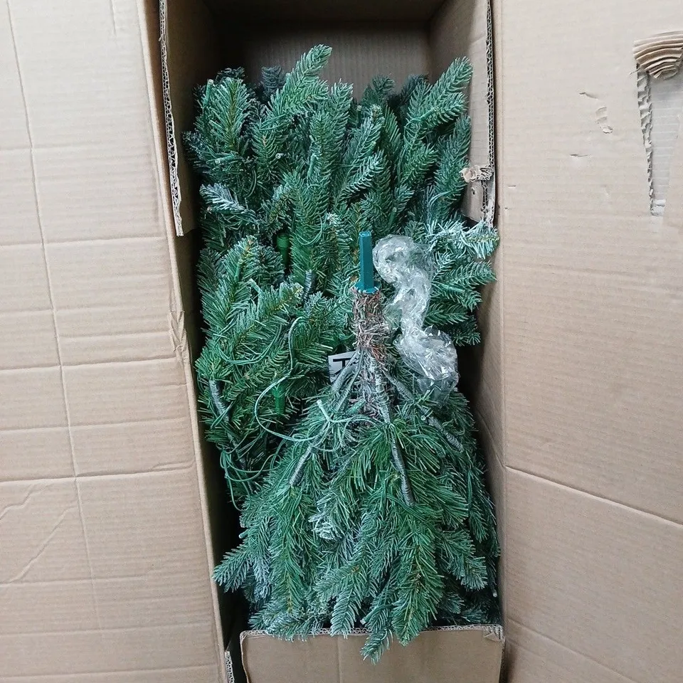 BOXED 6FT DENVER PRE LIT FLOCKED CHRISTMAS TREE WITH DUAL COLOUR TWINKLE LIGHTS (1 BOX) RRP £169.99