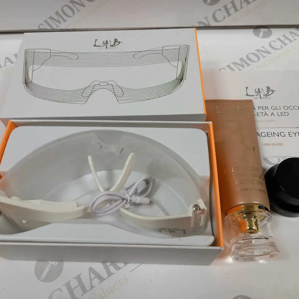BOXED LAB LIFE + BEAUTY ANTI AGEING EYE MASK 