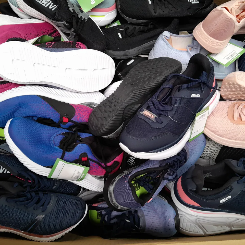 BOX OF APPROX 30 ASSORTED SHOES IN VARIOUS SIZES & COLOURS 
