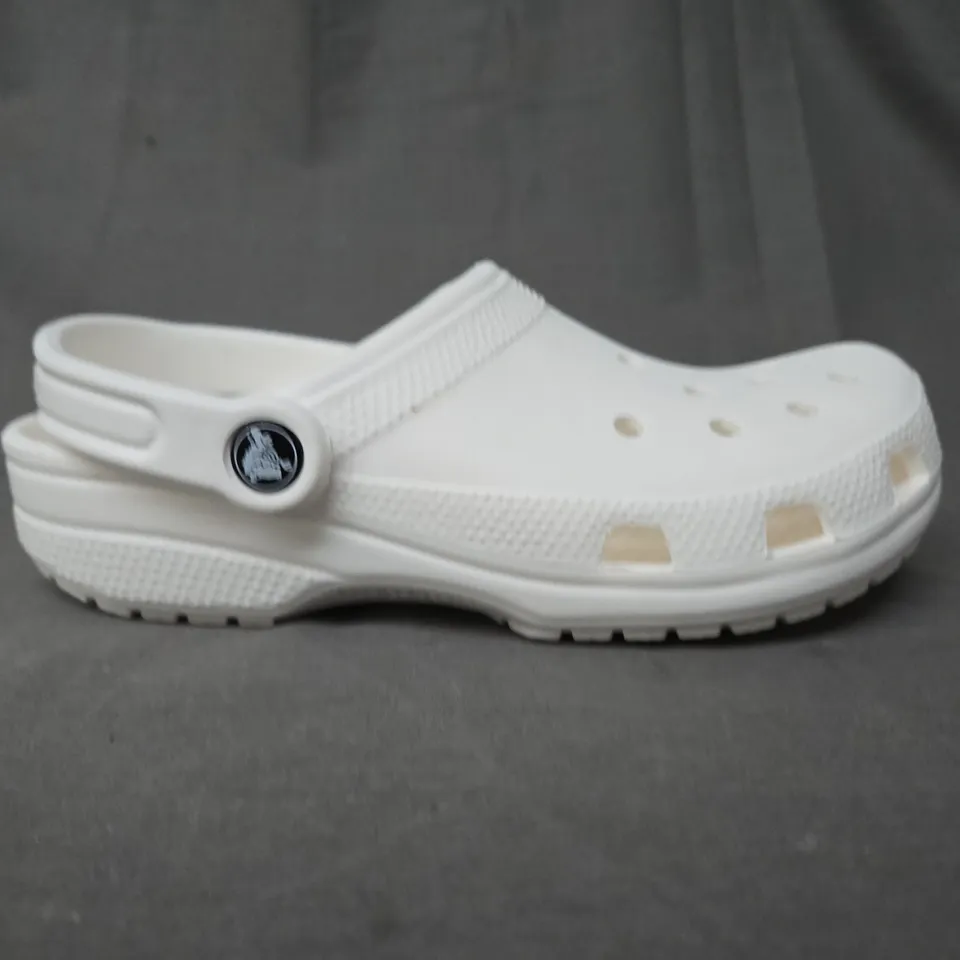 CROCS CLASSIC CLOG KIDS WHITE - UK J4