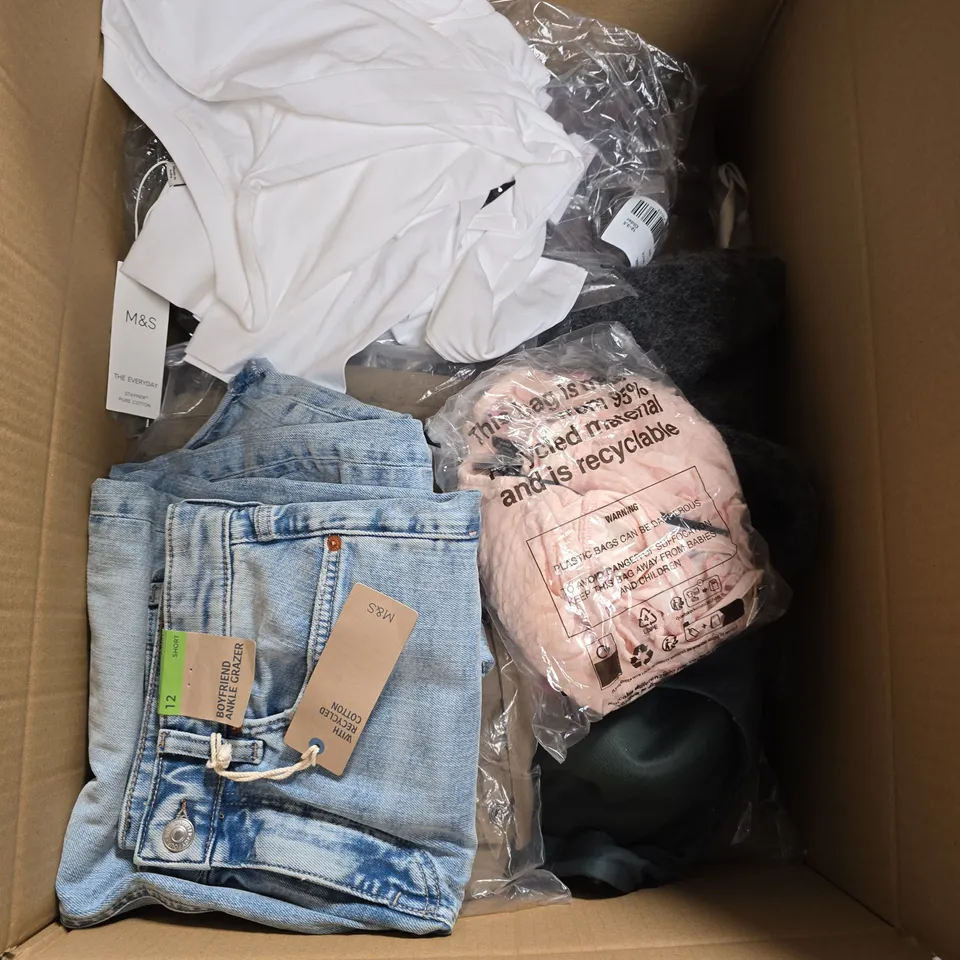 APPROXIMATELY 25 ASSORTED CLOTHING AND FASHION PRODUCTS IN VARIOUS STYLES AND SIZES - COLLECTION ONLY