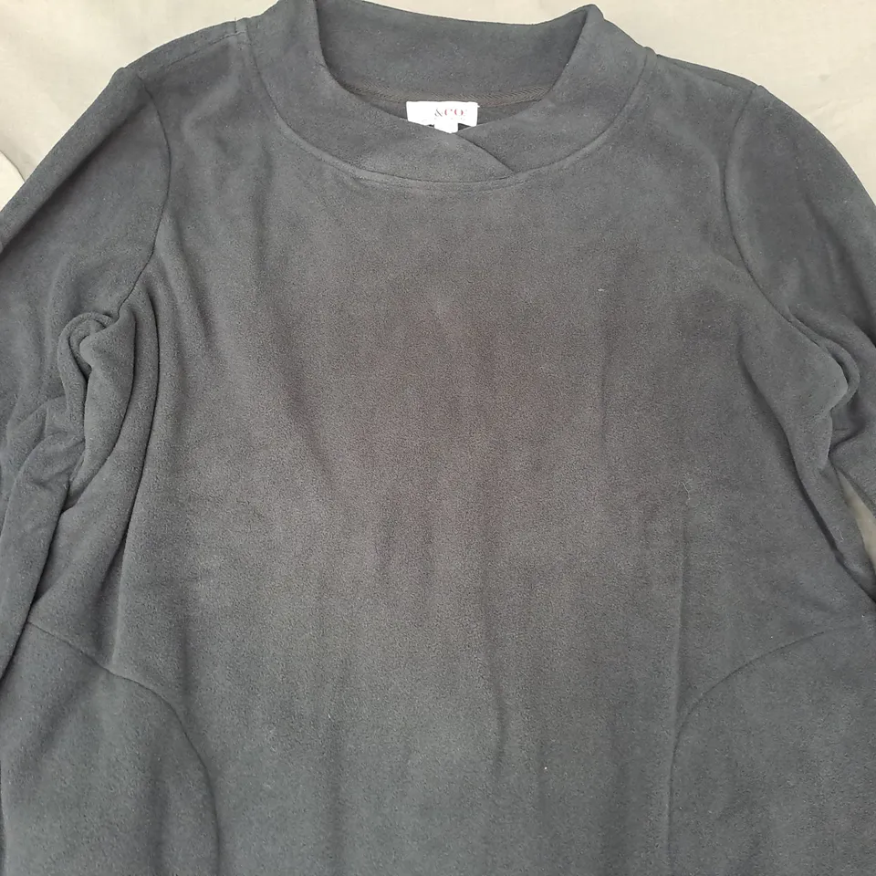 D&CO LONG SLEEVE JUMPER IN BLACK SIZE LARGE