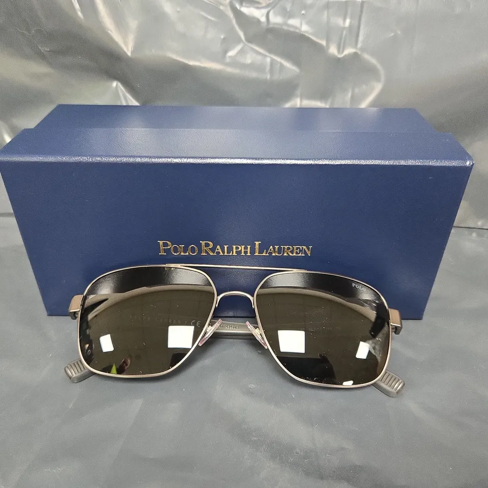 BOXED POLO RALPH LAUREN PILLOW SUNGLASSES- GREY