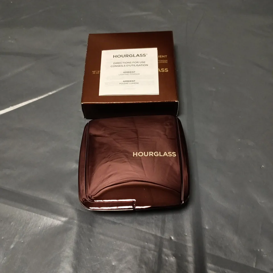 HOURGLASS AMBIENT LIGHTING POWDER – COMPACT (BOXED)