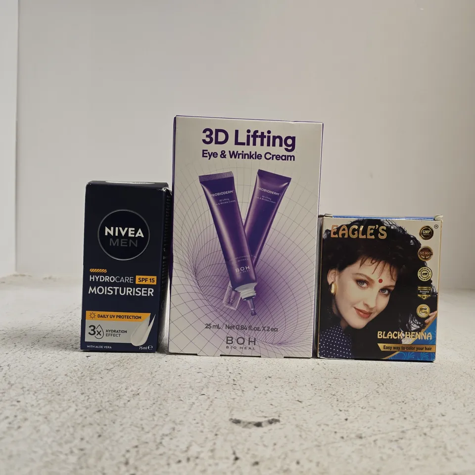 APPROXIMATELY 15 ASSORTED COSMETIC ITEMS INCLUDING VARIOUS MAKES AND BRANDS - COLLECTION ONLY