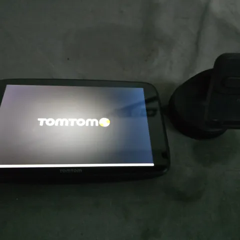 TomTom GPS Navigation Device with Car Mount
