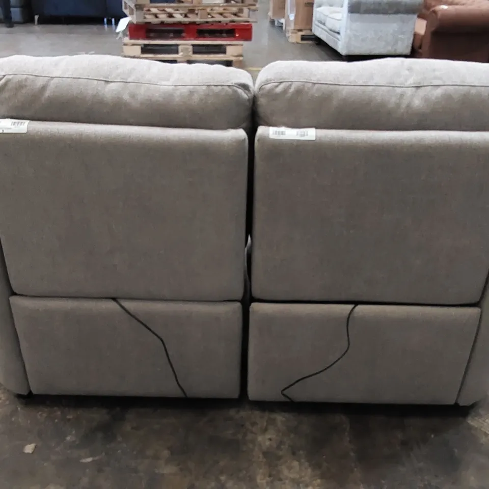 QUALITY ITALIAN DESIGNER PARMA NEW ELECTRIC LOVESEAT LIGHT GREY FABRIC