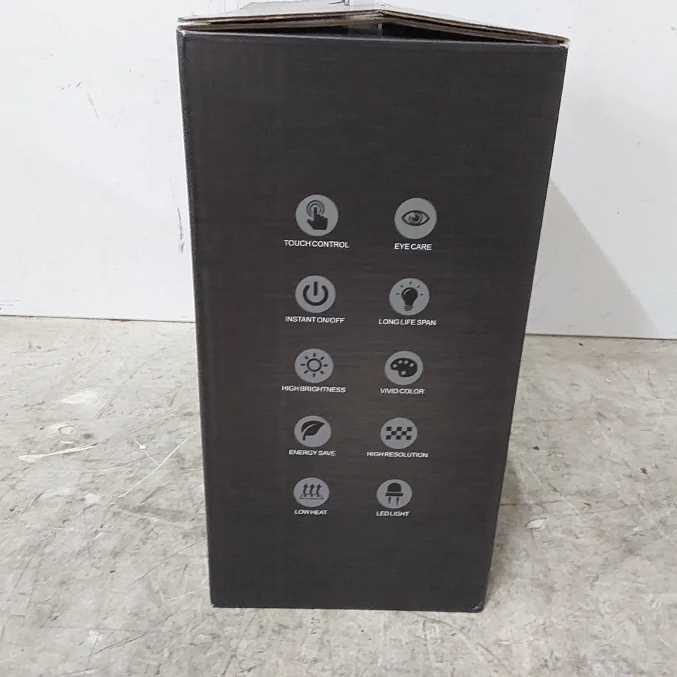 BOXED MULTIMEDIA PROJECTOR (1 BOX)