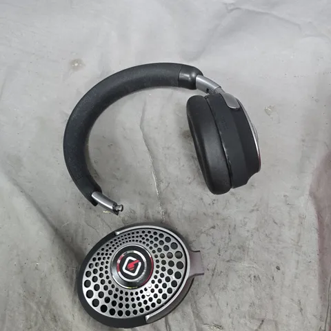 KRANE AND BAUER WIRELESS HEADPHONES 