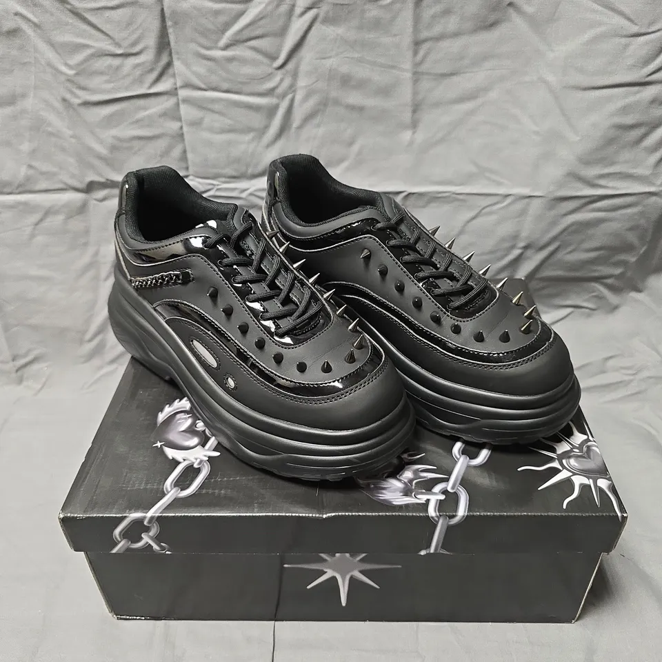 BOXED PAIR OF KOI BANE OF EXILE TRAINERS - 8