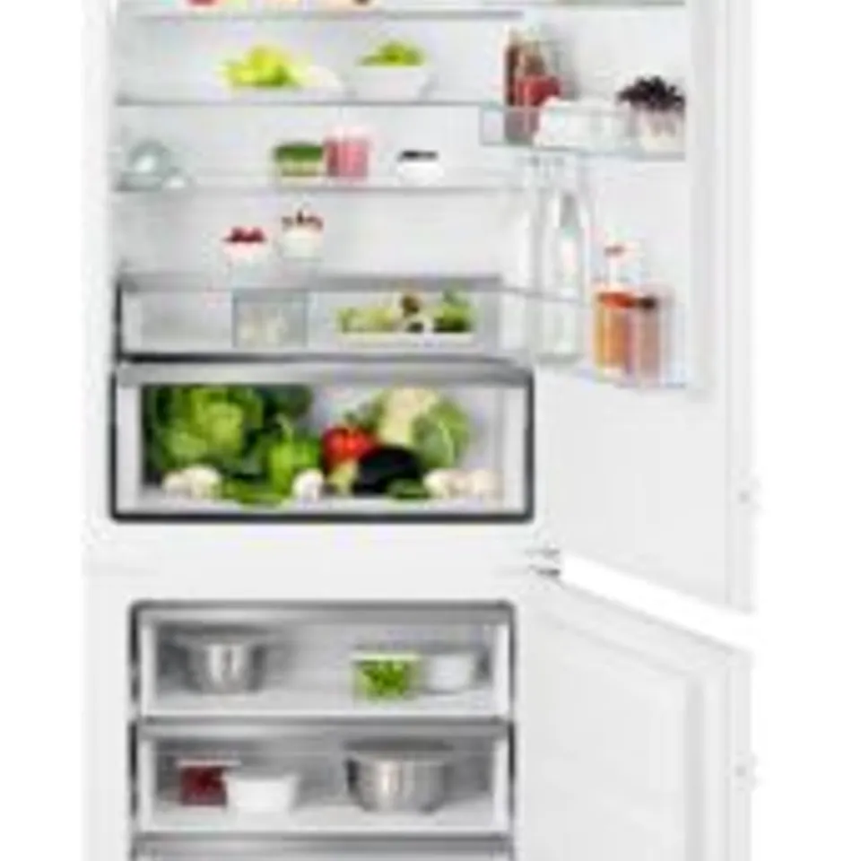 AEG 7000 GREENZONE INTEGRATED FRIDGE FREEZER WHITE Model NSC7G751ES RRP £1417