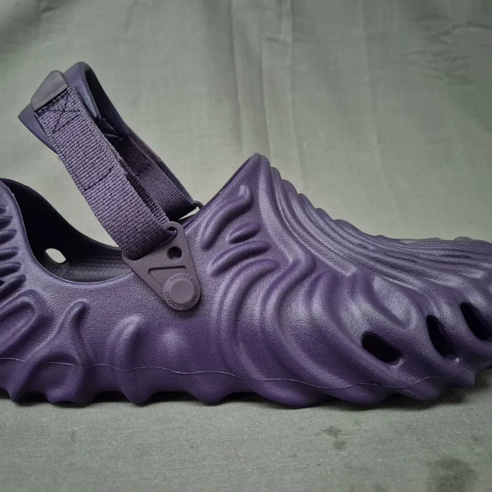 BOXED PAIR OF BOXED PAIR OF CROCS X SALEHE BEMBURY THE POLLEX CLOGS IN PURPLE UK SIZE M11/W12