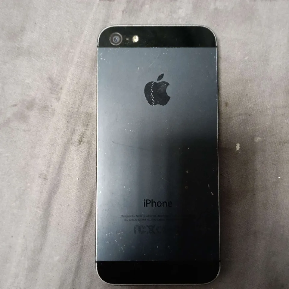 APPLE IPHONE – CRACKED FRONT GLASS; BACK SCRATCHES