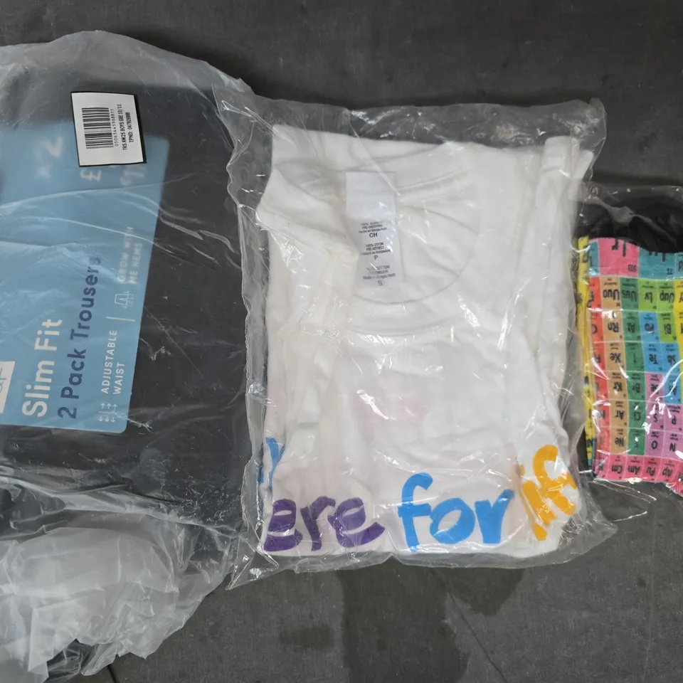 APPROXIMATELY 20 ASSORTED CLOTHING AND FASHION PRODUCTS IN VARIOUS STYLES AND SIZES - COLLECTION ONLY