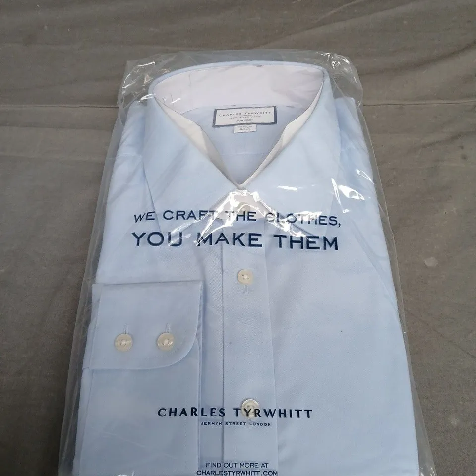 CHARLES TYRWHITT LIGHT BLUE CLASSIC FIT SHIRT SIZE 18/37