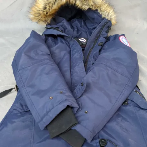 CANADA GOOSE NAVY PARKA WITH FUR-TRIM HOOD – MEN'S - SIZE UNSPECIFIED