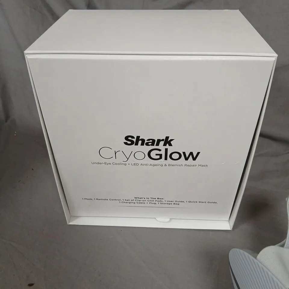 SHARK CRYOGLOW UNDER-EYE COOLING + LED MASK – BOXED