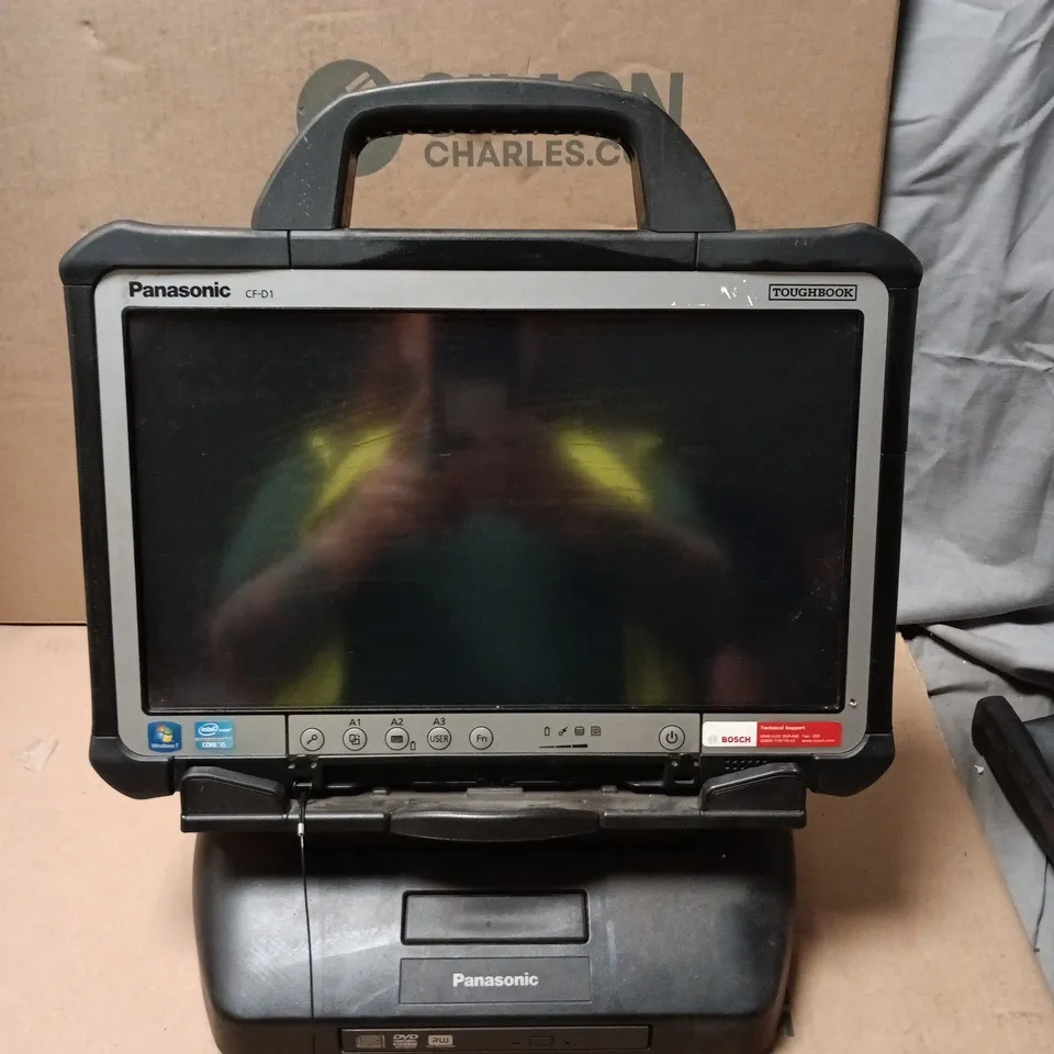 PANASONIC TOUGHBOOK CF-D1 RUGGED LAPTOP/TABLET WITH HANDLE