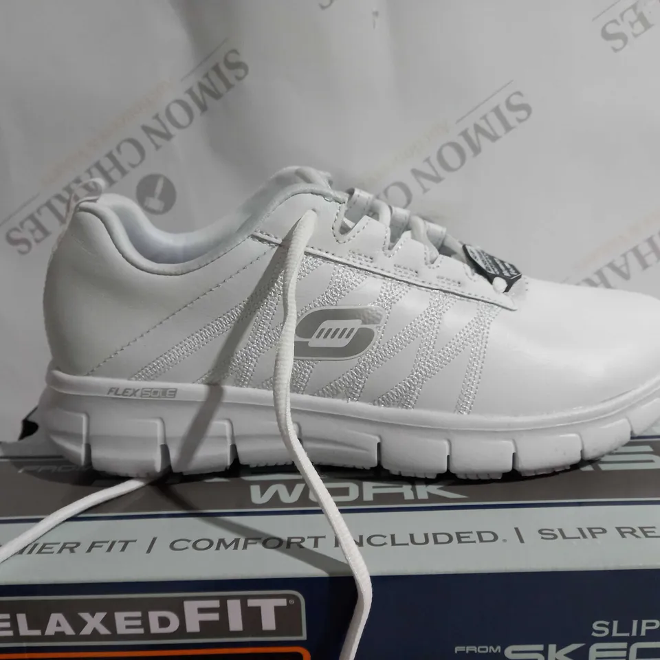 SKECHERS WORK SLIP RESISTANT WHITE SIZE 7